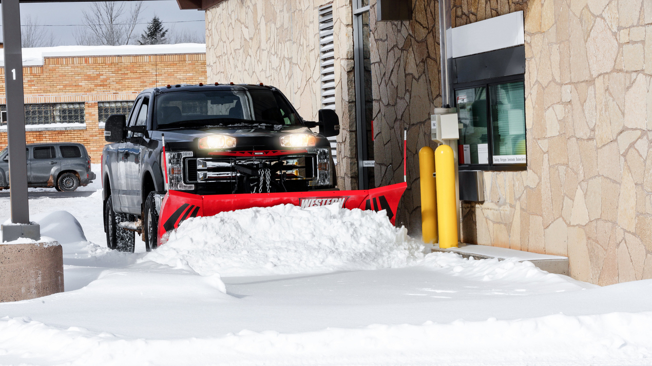 Western WIDE-OUT™ Flared Adjustable Wing Plow